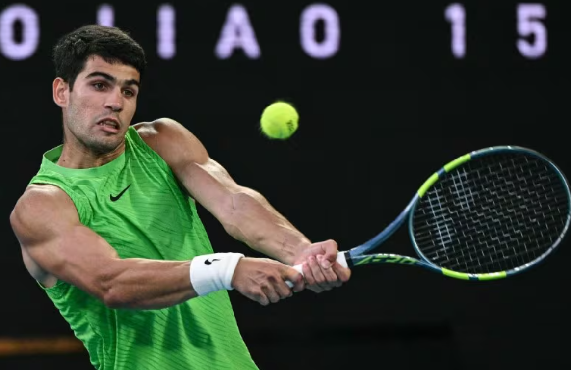 테니스공으로 '톱스핀' 걸면 뚝 떨어지는 과학 비밀