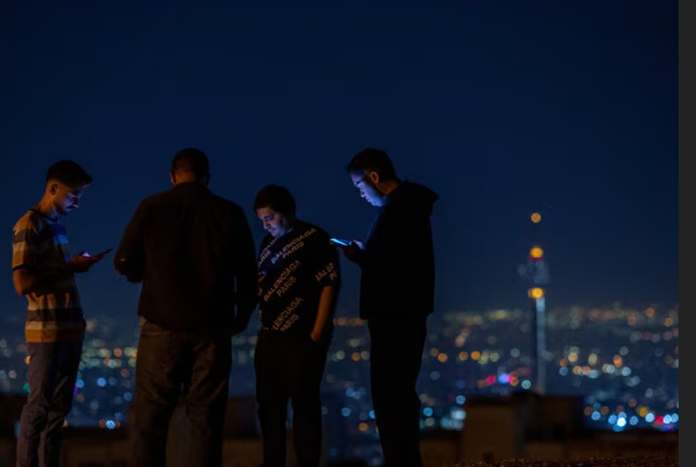 '인터넷 블랙아웃' 된 이란, 국민들 혼란에 빠졌어요