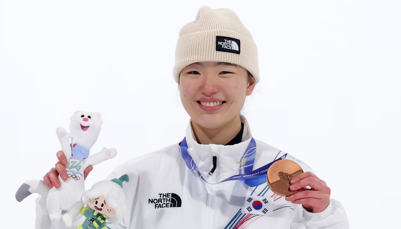 코치도 후원사도 없이 재고품 보드로 메달 땄어요!