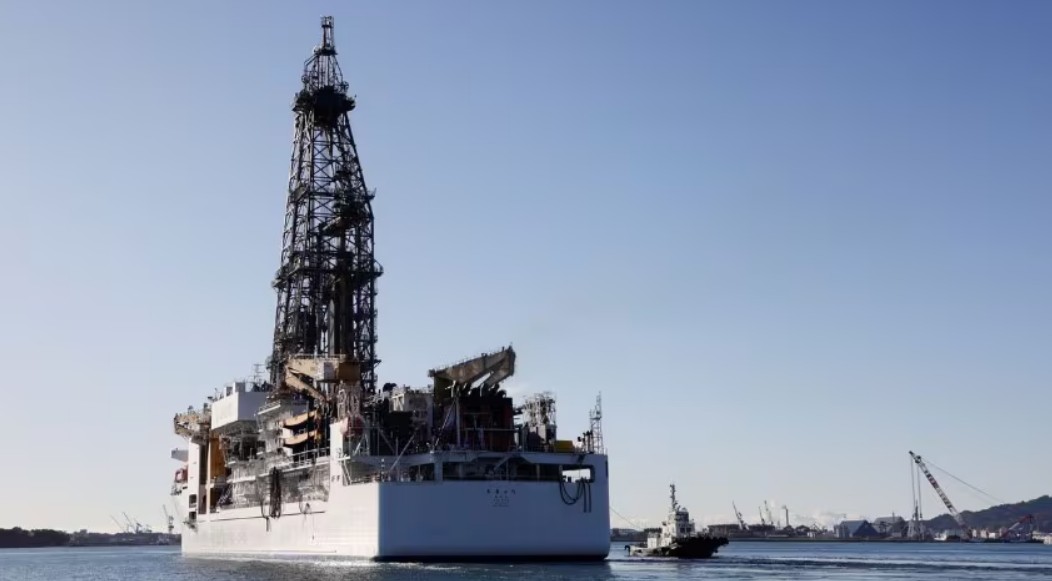 중국의 '희토류' 패권에 맞선다! 바다 밑 희토류 캐내려는 韓·日·美